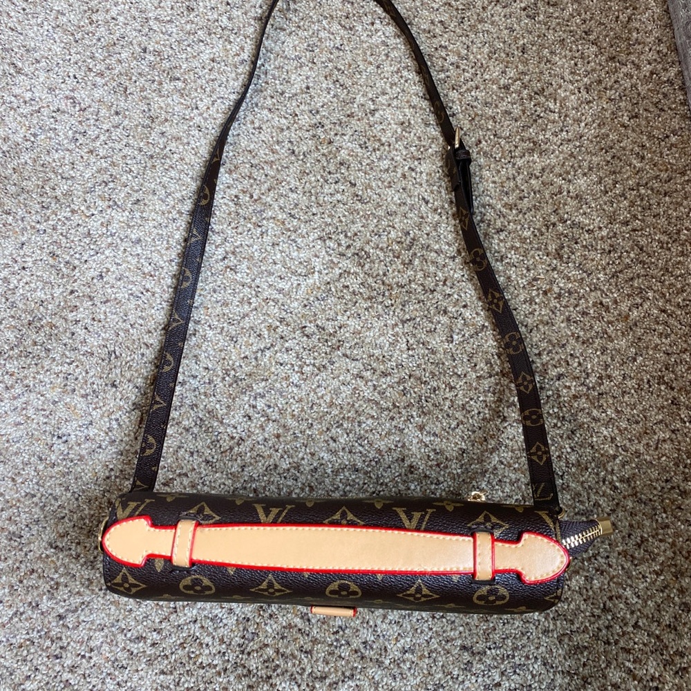 Purse - Picture 6 of 7